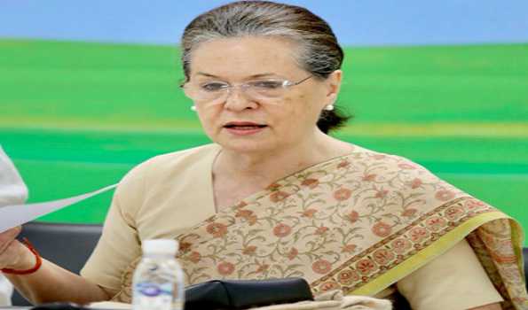 Sonia Gandhi writes to PM seeking agenda for special session of parliament