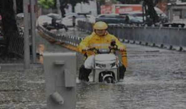 China renews yellow alert for rainstorms
