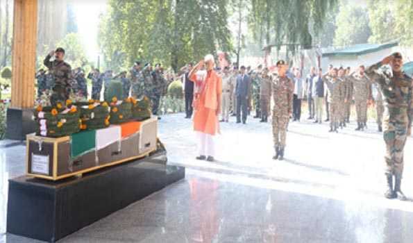 LG, Army pay tributes to soldier who died during action in Anantnag ops