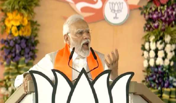 Cong wants to take MP back in time : Modi
