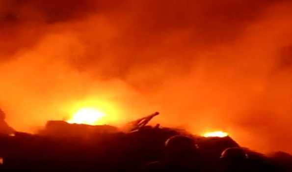 Major fire in Cuttack’s Choudhury bazaar market destroys garments worth lakhs