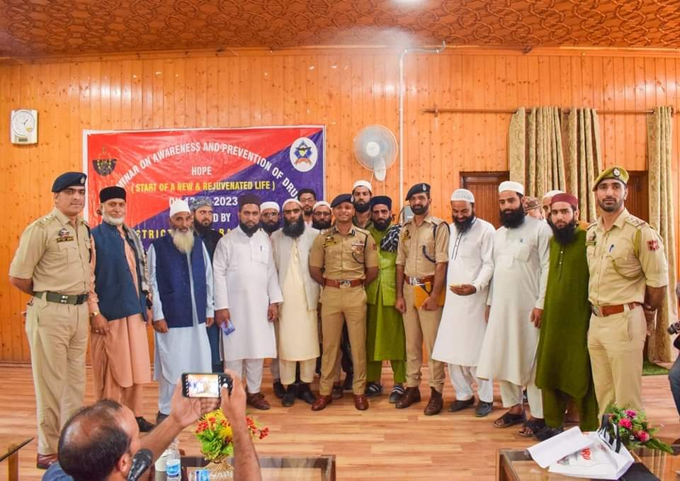 Baramulla Police Leads the Way in Battling Drug Menace, Organises one-day Anti-Drugs Conference for Moulvis, Imams.