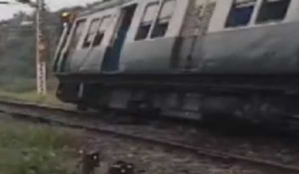 Four empty coaches of EMU train derails