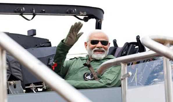 PM Modi completes sortie on Tejas