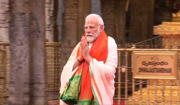 PM Modi offers prayers to Lord Venkateswara in Tirumala