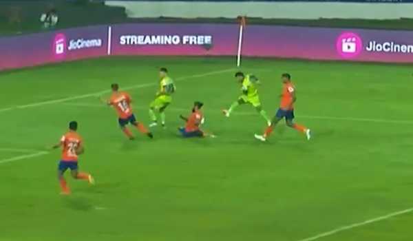 FC Goa reclaims top spot with a victory over Kerala Blasters