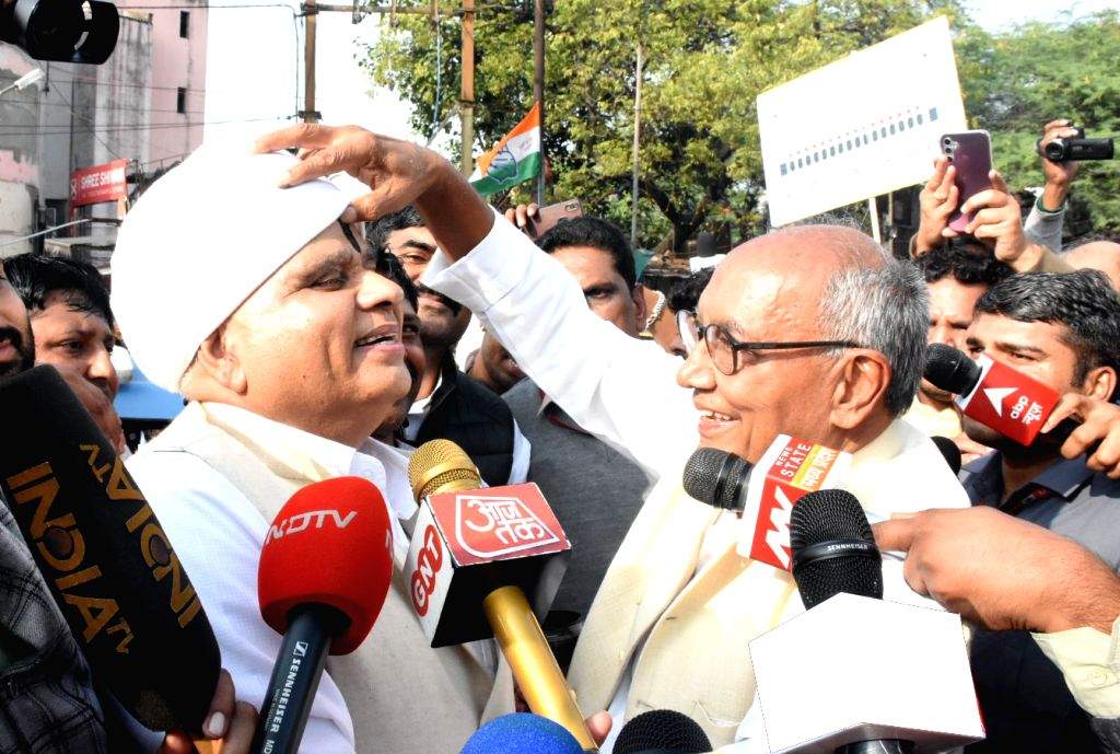 Madhya Pradesh Congress MLA Phool Singh Baraiya keeps promise, blackens face after BJP’s victory in state