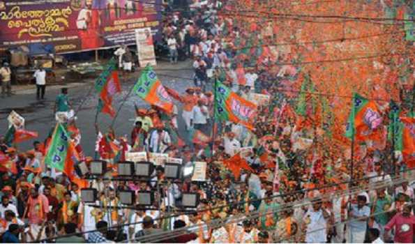 Centre is Corrupt: Kerala BJP leaders:BJP campaign song goes viral