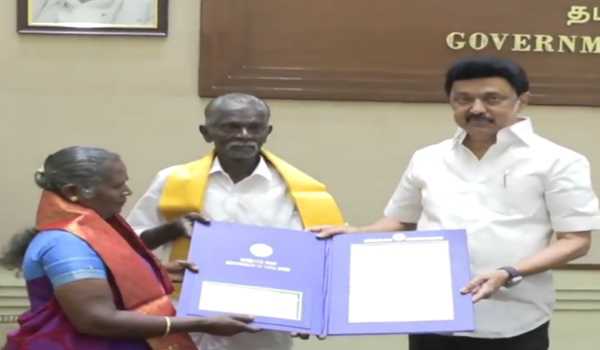 Stalin honours elderly couple for averting major train accident