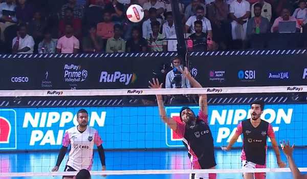 Mumbai Meteors beat Chennai Blitz in five-set thriller