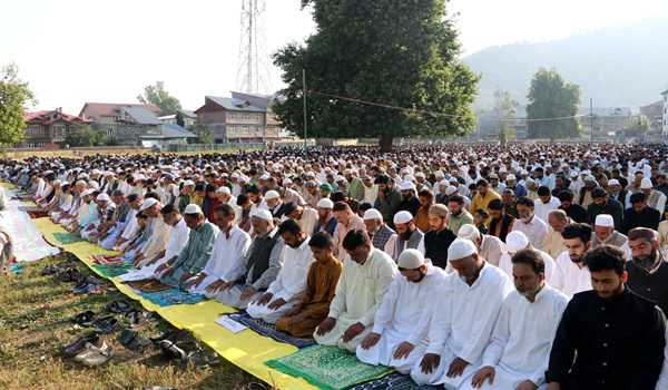 Eid prayers not allowed at Srinagar’s Jamia Masjid, Mirwaiz placed ‘under house arrest’