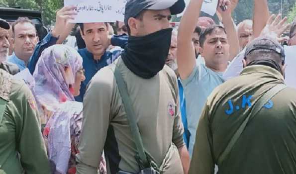 PDP stages protests against water & power shortage including tariff hike