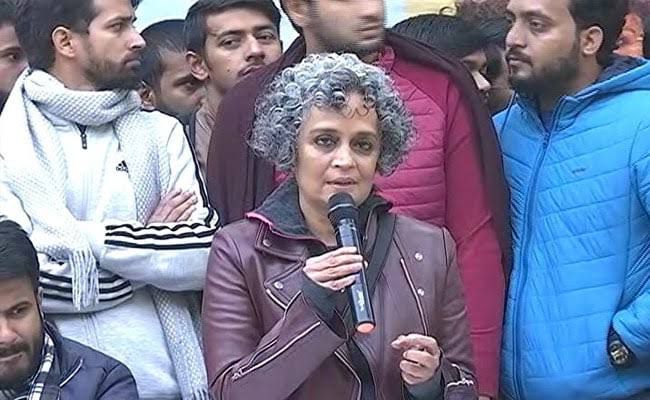 Delhi LG Sanctions Prosecution of Arundhati Roy under Anti-Terror Law