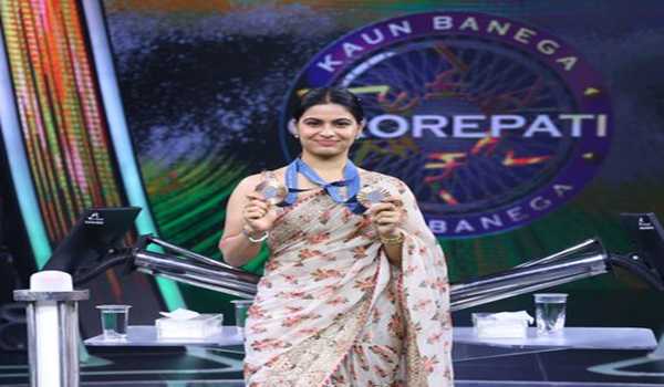 Olympic medallist Manu Bhaker sit on KBK 16