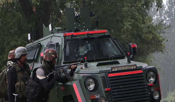 J&K: 4 Army men injured in gun battle in Kulgam