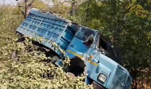 J&K: CRPF vehicle skidded off road, injuring 19 personnel in Budgam