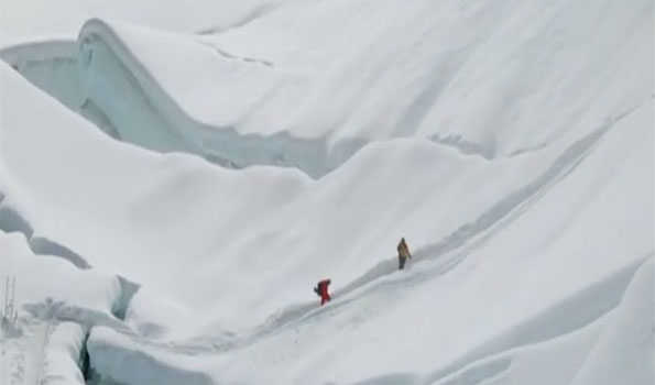 870 climbers allowed to climb 37 peaks in Nepal