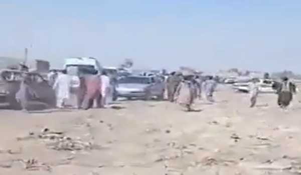Iran smashes “terrorists” behind deadly attack on security forces