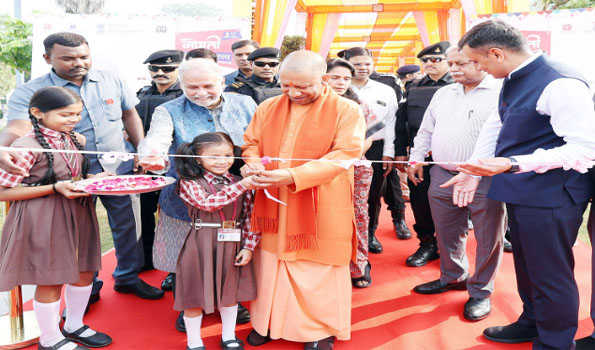 Embrace books, don’t let technology enslave you: Yogi