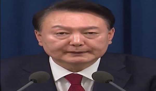 SKorean prez aides offer to resign, opposition to move impeachment motion