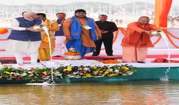 UP: PM Modi offers prayers at Triveni Sangam ahead of Maha Kumbh