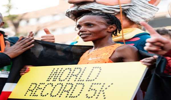 Chebet smashes own women’s 5km world record