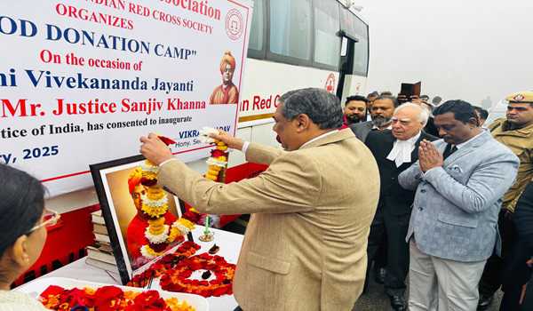 CJI Sanjeev Khanna inaugurates Blood Donation Camp at Supreme Court Lawns