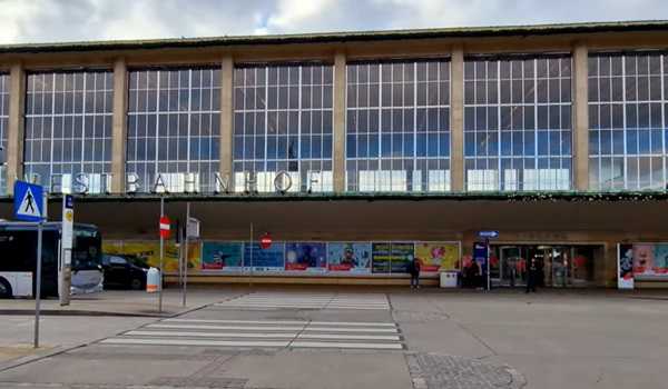 Austrian police thwart planned terrorist attack at train station