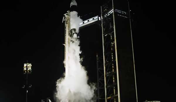 US launches 1st human spaceflight mission to Earth’s polar regions