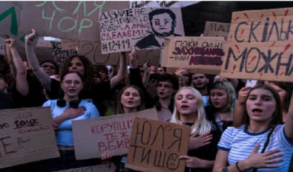 Ukraine sees 1st major anti-government protests as Zelensky moves to weaken anti-corruption agencies