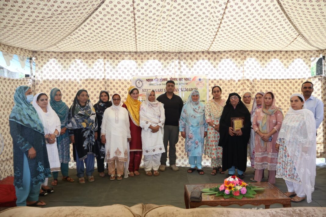 Khaki Association Honours Supreme Sacrifice of Veer Naaris of Kashmir