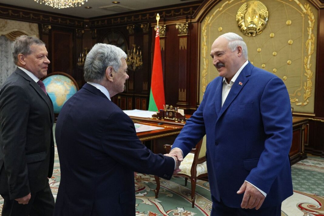 Belarus president meets U.S. representative on sanctions, prisoners, broader ties