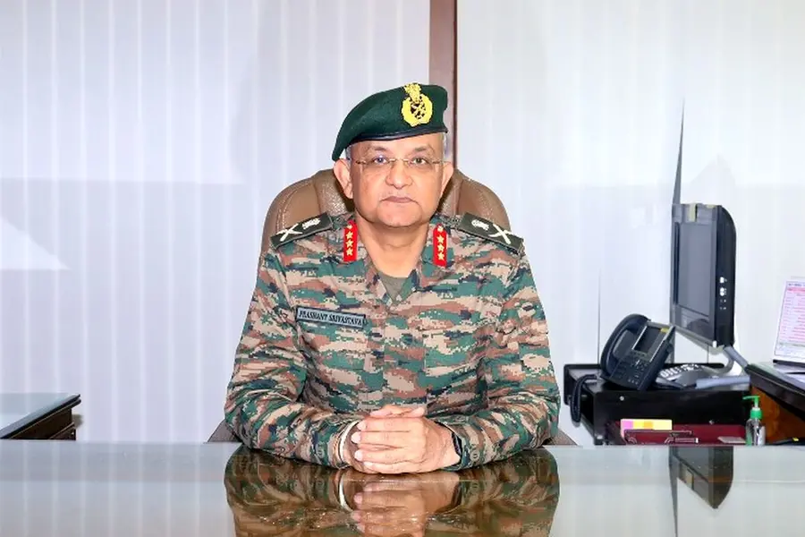 Chinar Corps Commander reviews security in South Kashmir