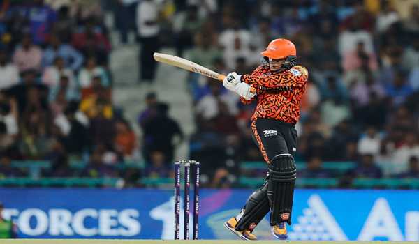 LSG’s playoff hopes dashed as SRH chase down record target