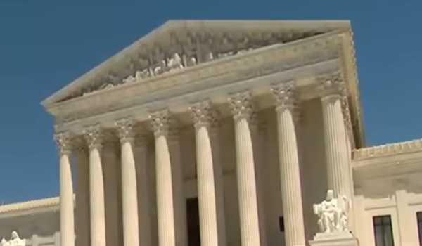 US Supreme Court allows Trump administration to revoke Venezuelan migrants’ protected status